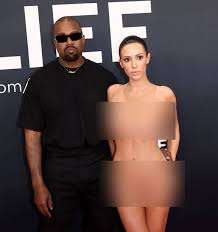 Bianca Censori S Naked Grammys Outfit Sparks Debate