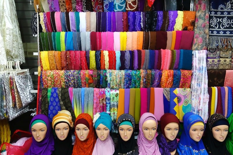 10761566-colorful-fashion-headscarf